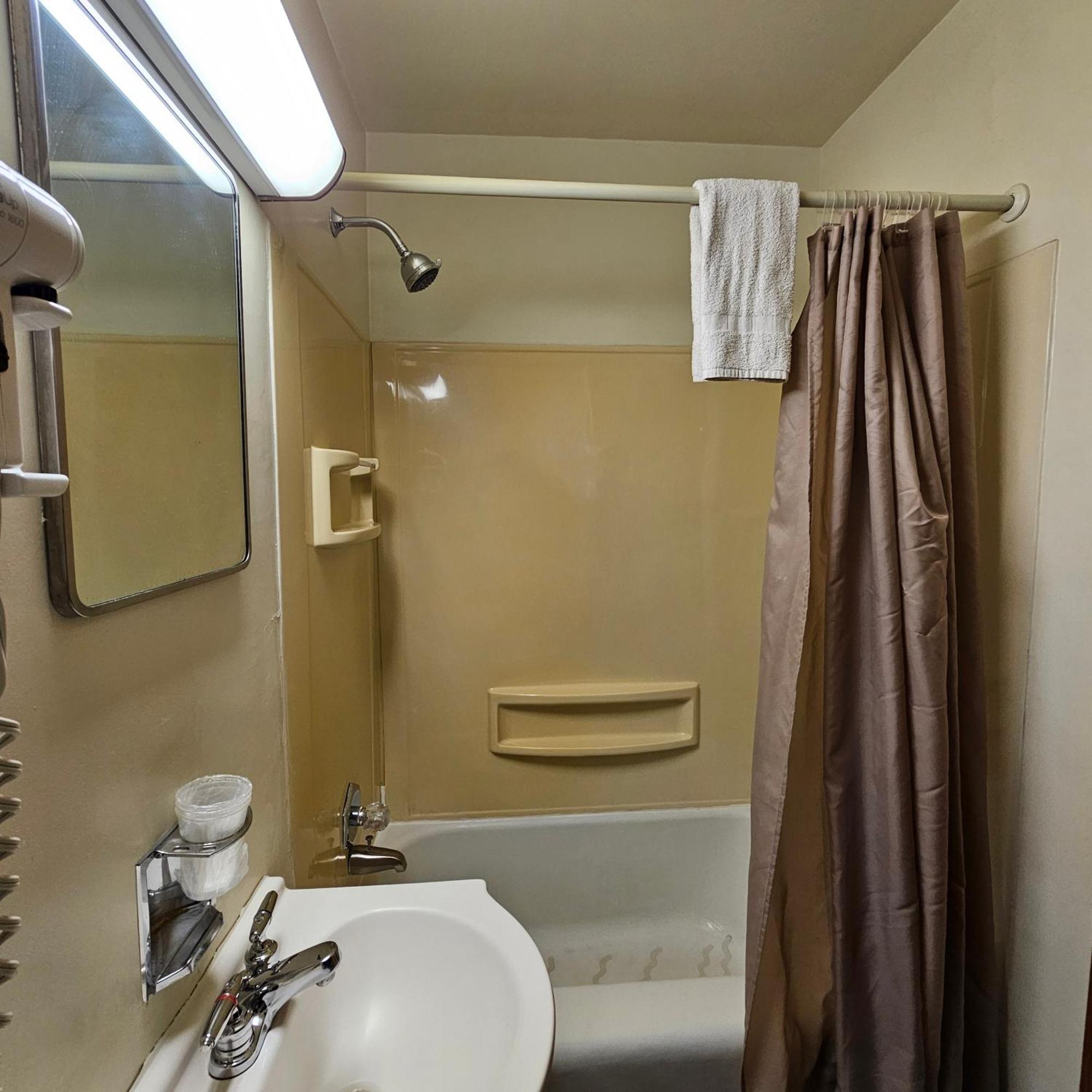 Home Motel Abbotsford Εξωτερικό φωτογραφία